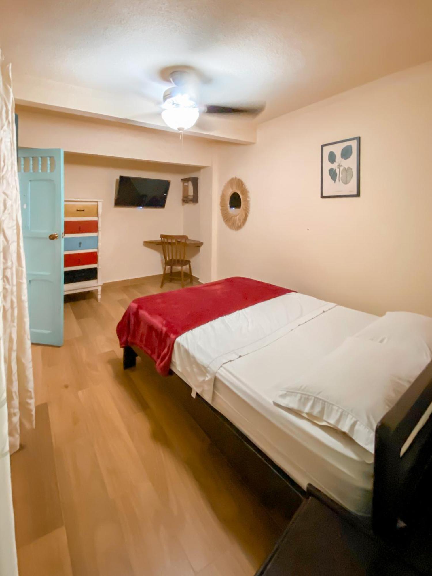 La Rosa Nautica Hostel Guaduas Szoba fotó
